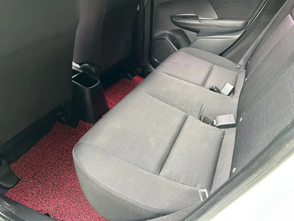 Honda Fit 2017 — фото 15