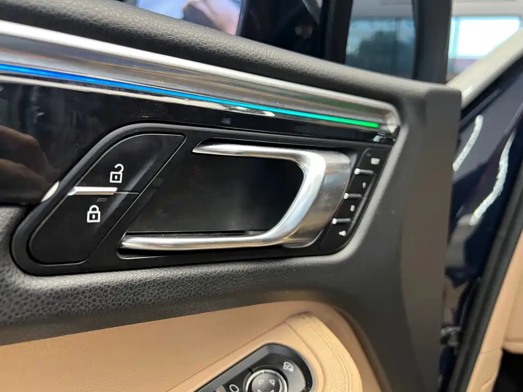 Porsche Macan 2020 — фото 13