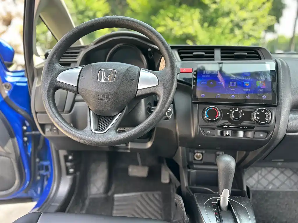 Honda Fit 2016 — фото 13