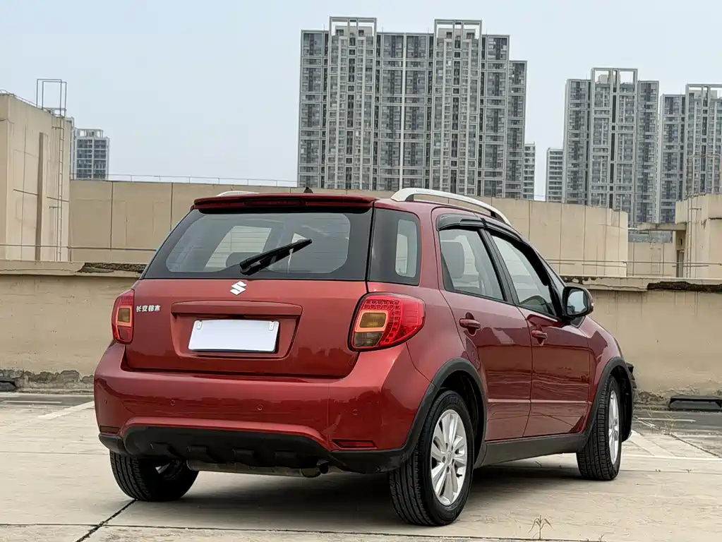 Suzuki SX4 2014 — фото 6