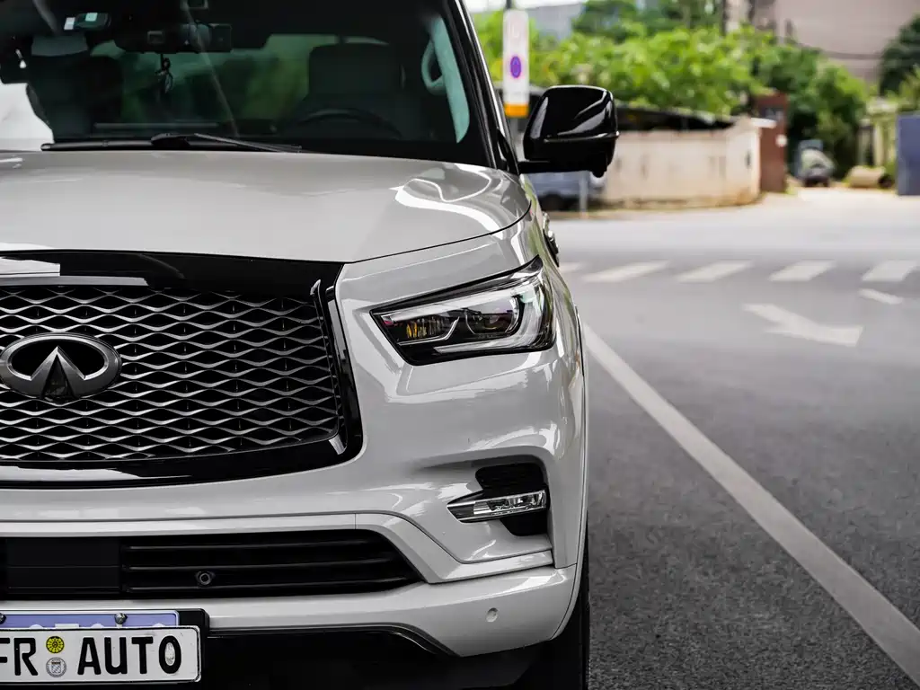 Infiniti QX80 2016 — фото 16