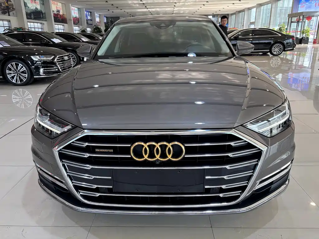 Audi A8 2018 — фото 2