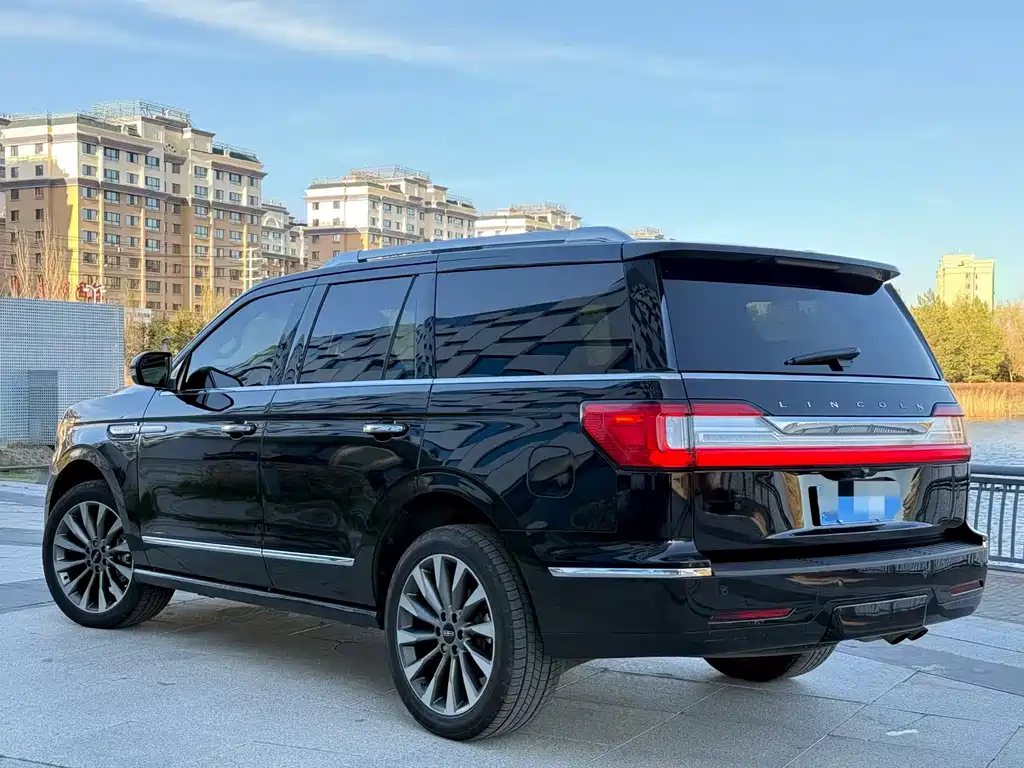 Lincoln Navigator 2018 — фото 7