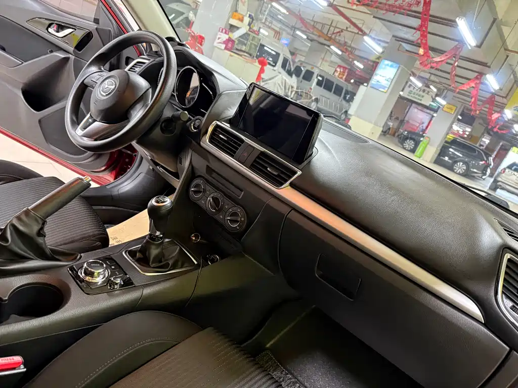 Mazda 3 Axela 2015 — фото 18