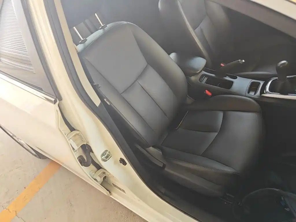Nissan Sylphy 2016 — фото 25