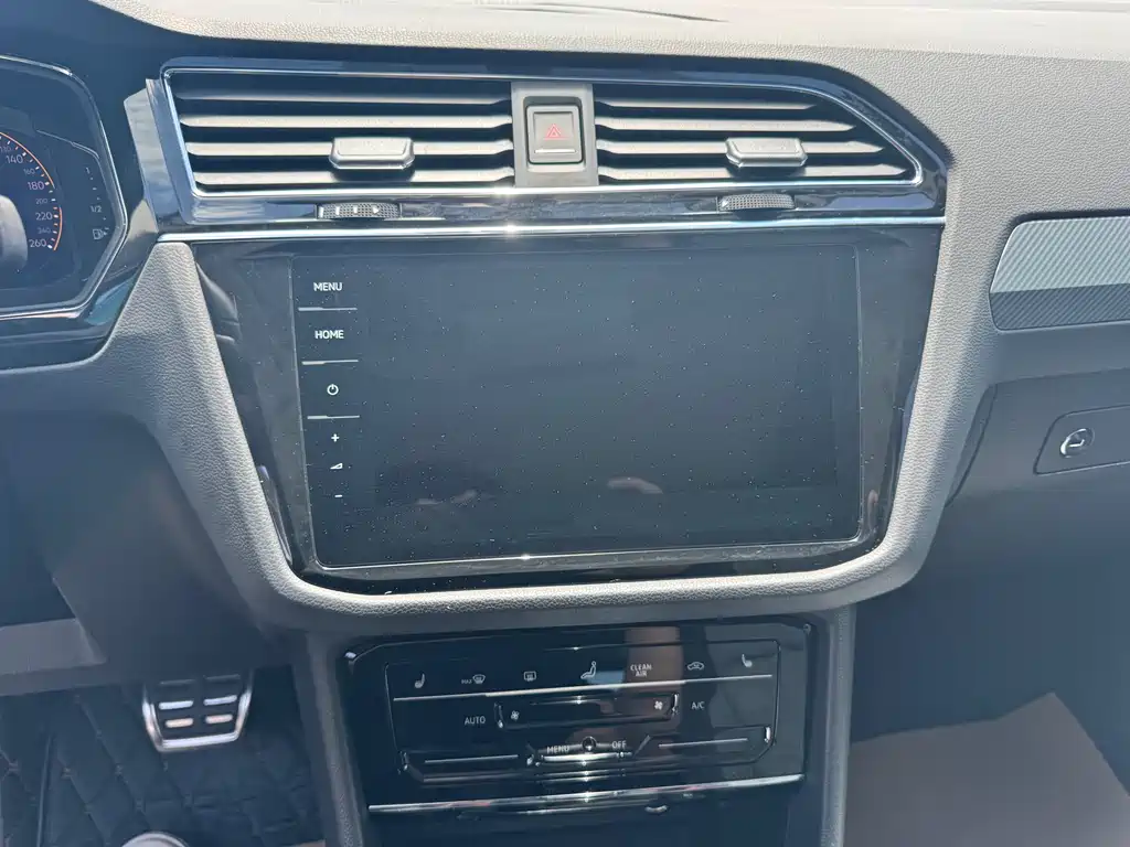 Volkswagen Tiguan X 2021 — фото 10