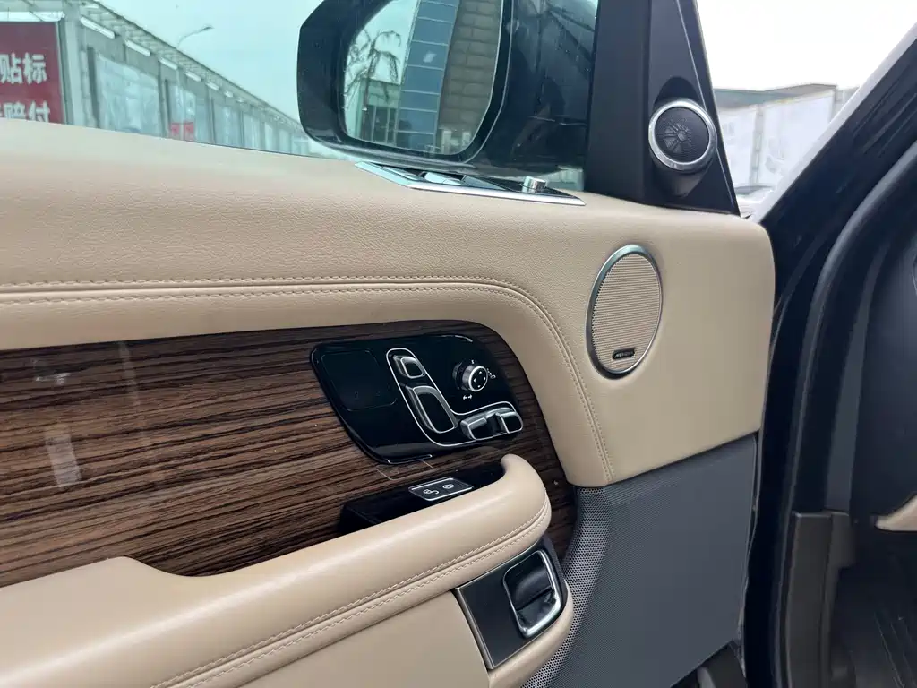 Land Rover Range Rover 2019 — фото 12