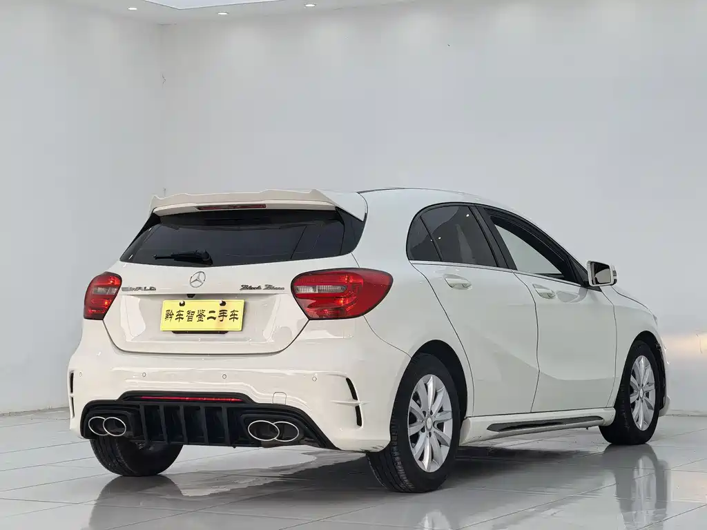 Mercedes-Benz A-Class 2015 — фото 4