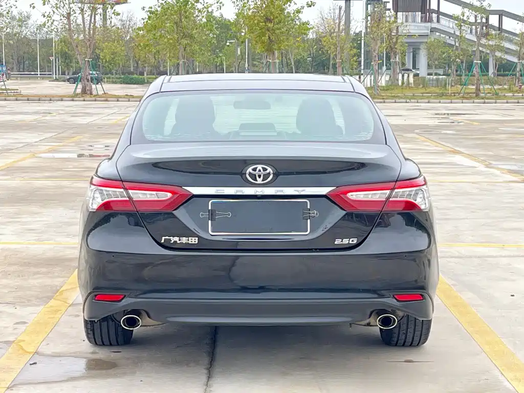 Toyota Camry 2020 — фото 13