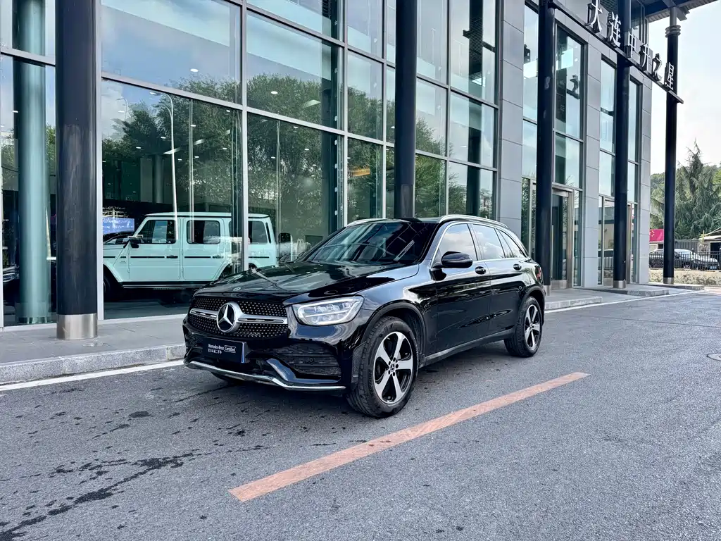 Mercedes-Benz GLC 2022 — фото 1
