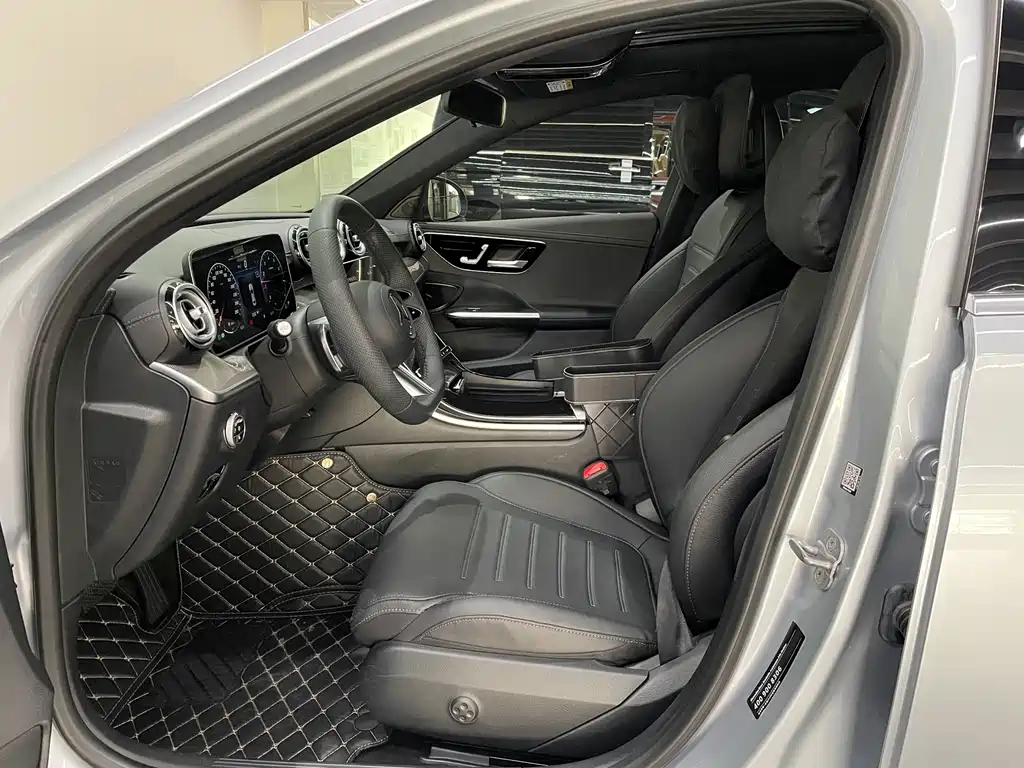 Mercedes-Benz C-Class 2023 — фото 11
