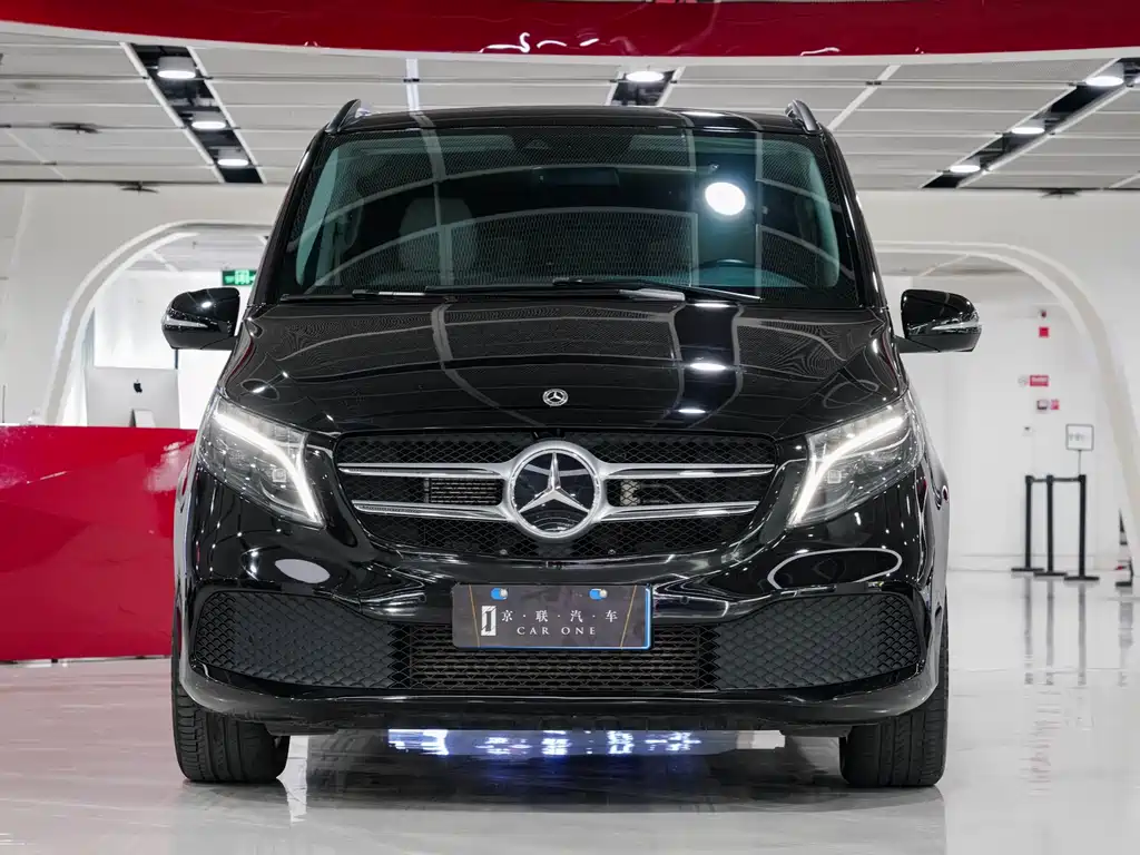 Mercedes-Benz V-Class 2023 — фото 2
