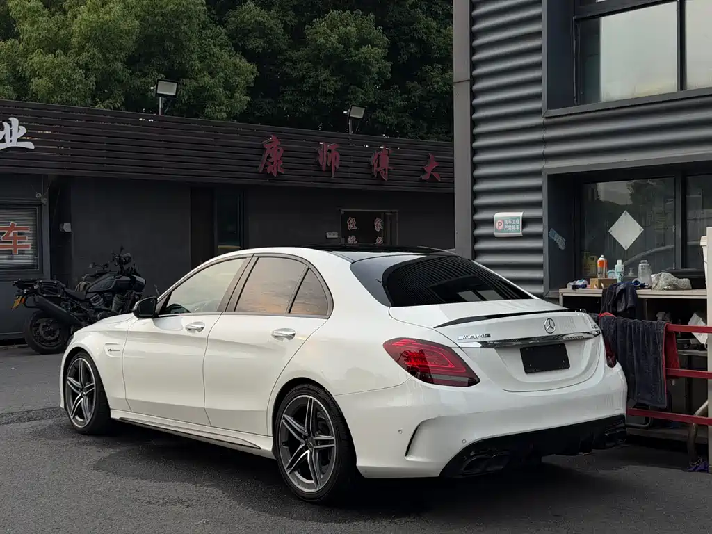 Mercedes-Benz C-Class AMG 2020 — фото 4