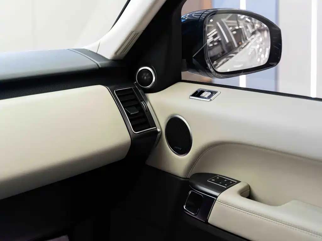 Land Rover Sport 2018 — фото 16