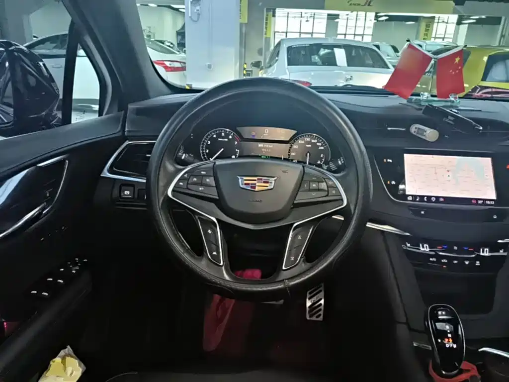Cadillac XT5 2024 — фото 11