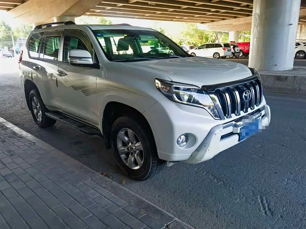 Toyota Prado 2016 — фото 3
