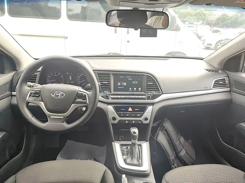 Hyundai Celesta 2017 — фото 10