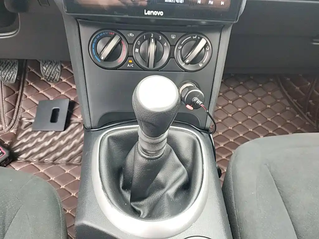 Nissan Qashqai 2015 — фото 14