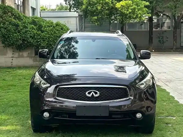 Infiniti FX 2011