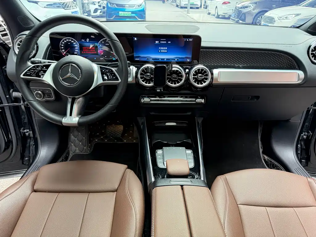 Mercedes-Benz GLB 2024 — фото 16