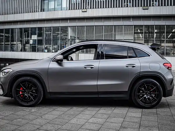 Mercedes-Benz GLA AMG 2021