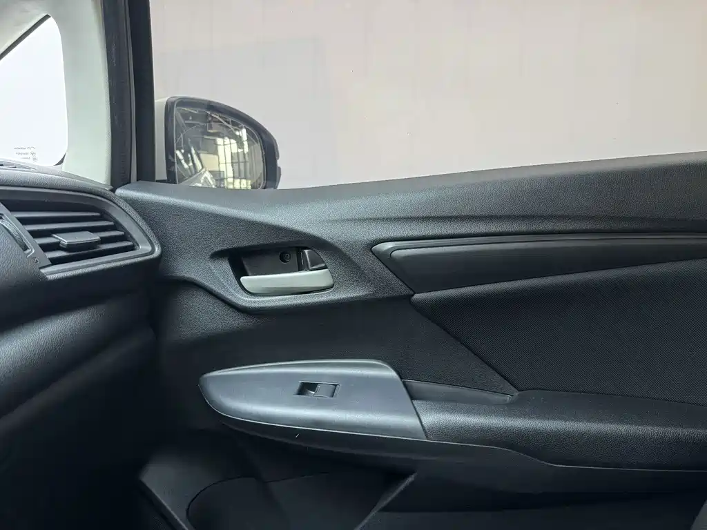 Honda Fit 2018 — фото 19