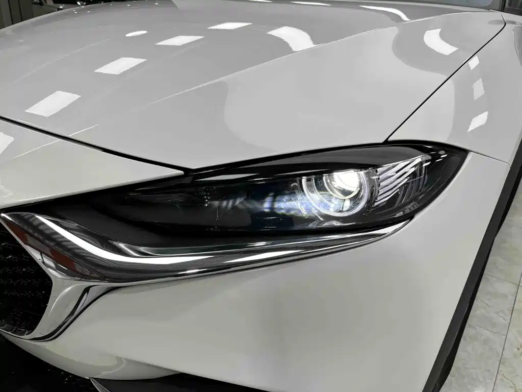Mazda CX-4 2023 — фото 16