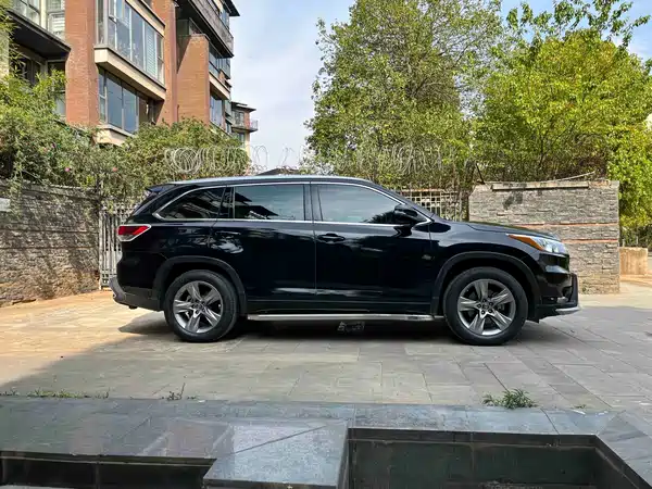 Toyota Highlander 2017