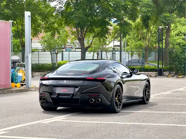 Ferrari Roma 2021