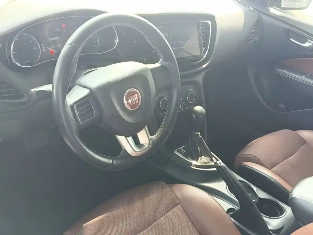 Fiat Viaggio 2018 — фото 10