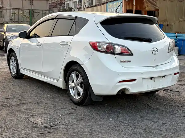 Mazda 3 Xingcheng 2013