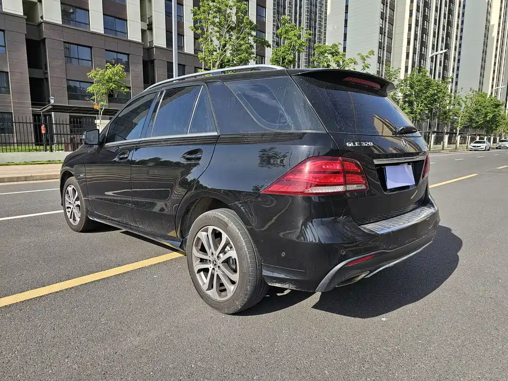 Mercedes-Benz GLE 2018 — фото 8