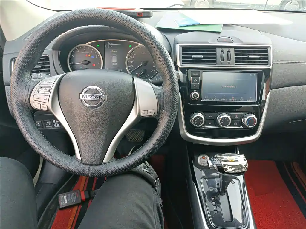 Nissan Tiida 2017 — фото 6