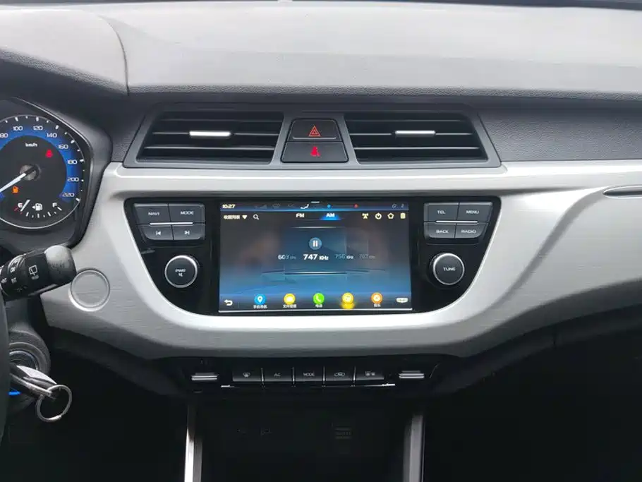 Geely Vision X3 2020 — фото 13