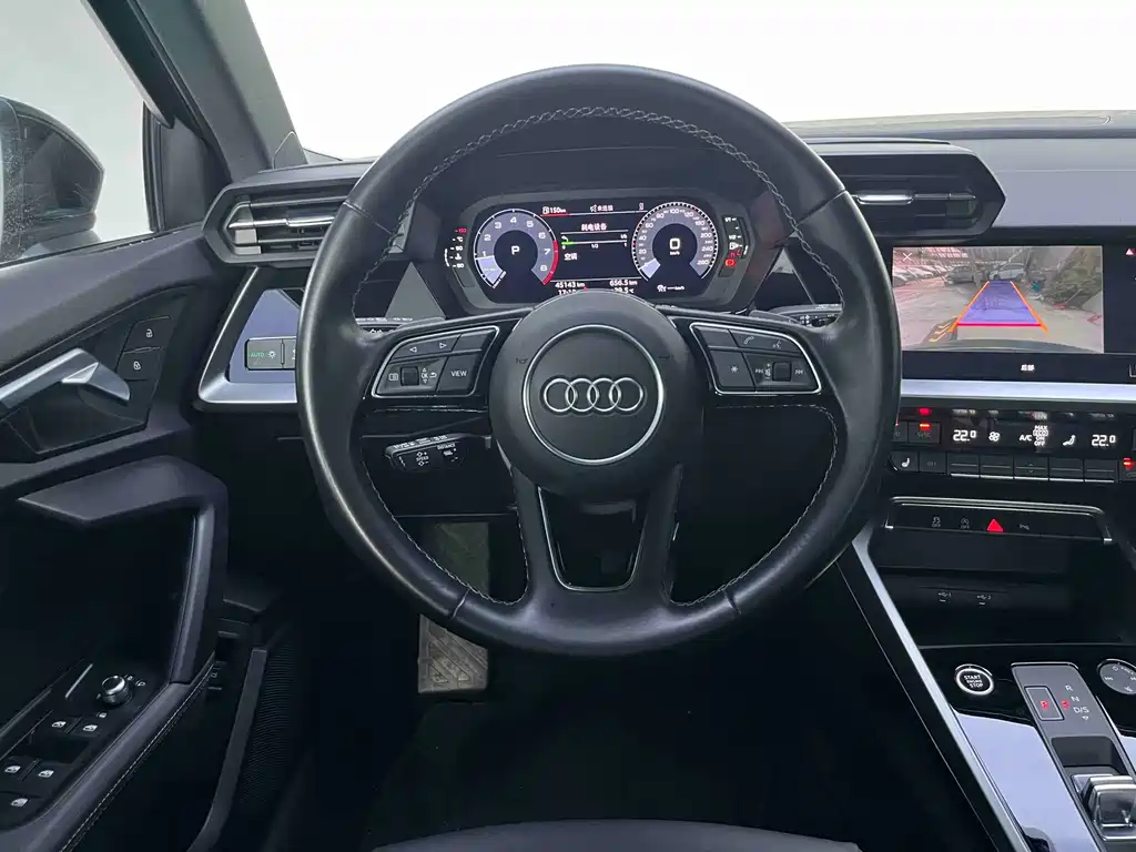 Audi A3 2023 — фото 15