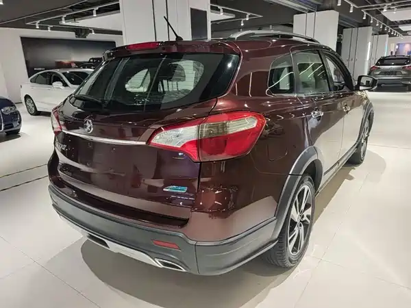 Venucia T70X 2016