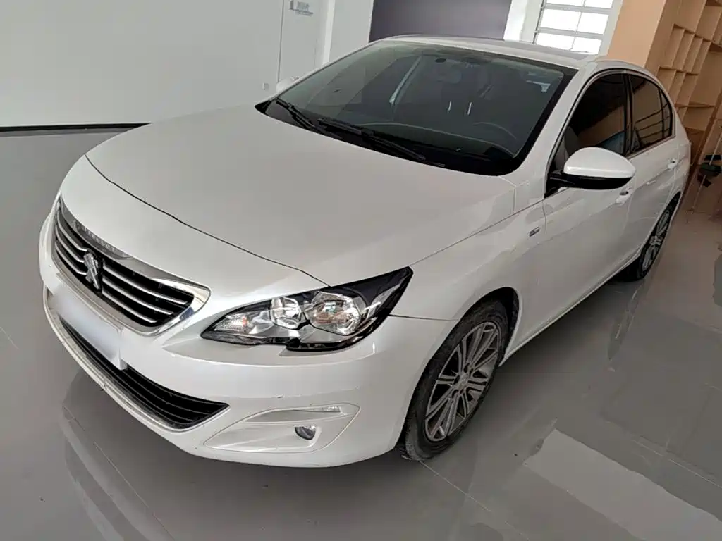 Peugeot 408 2017 — фото 1