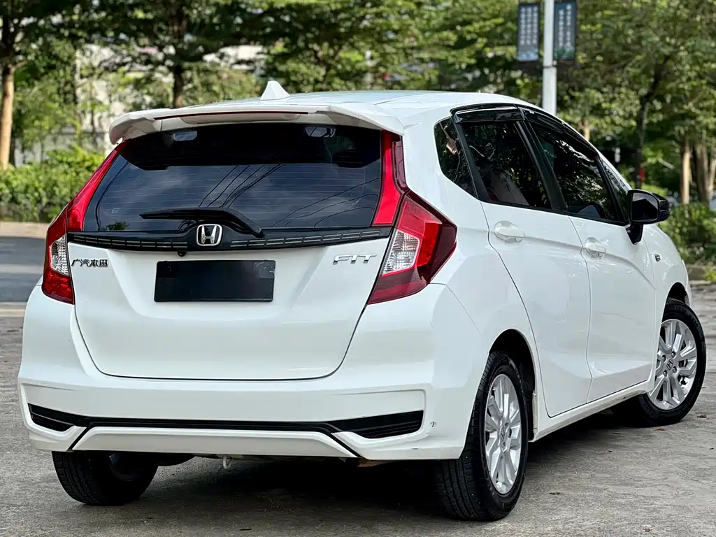 Honda Fit 2018 — фото 10