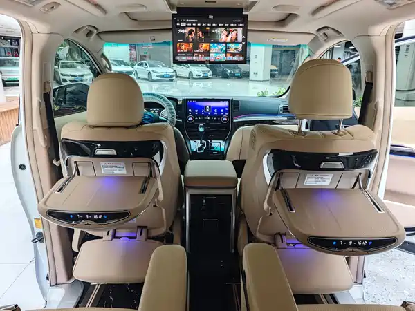 Toyota Alphard 2013