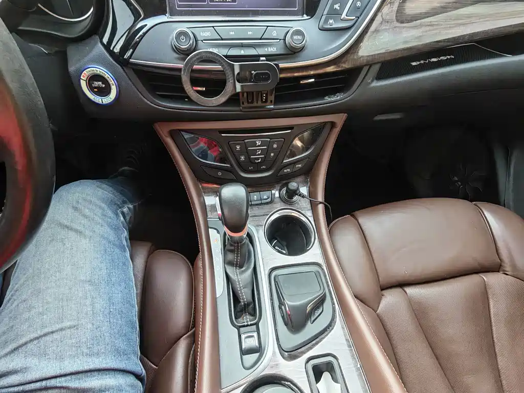 Buick Envision Plus 2016 — фото 16