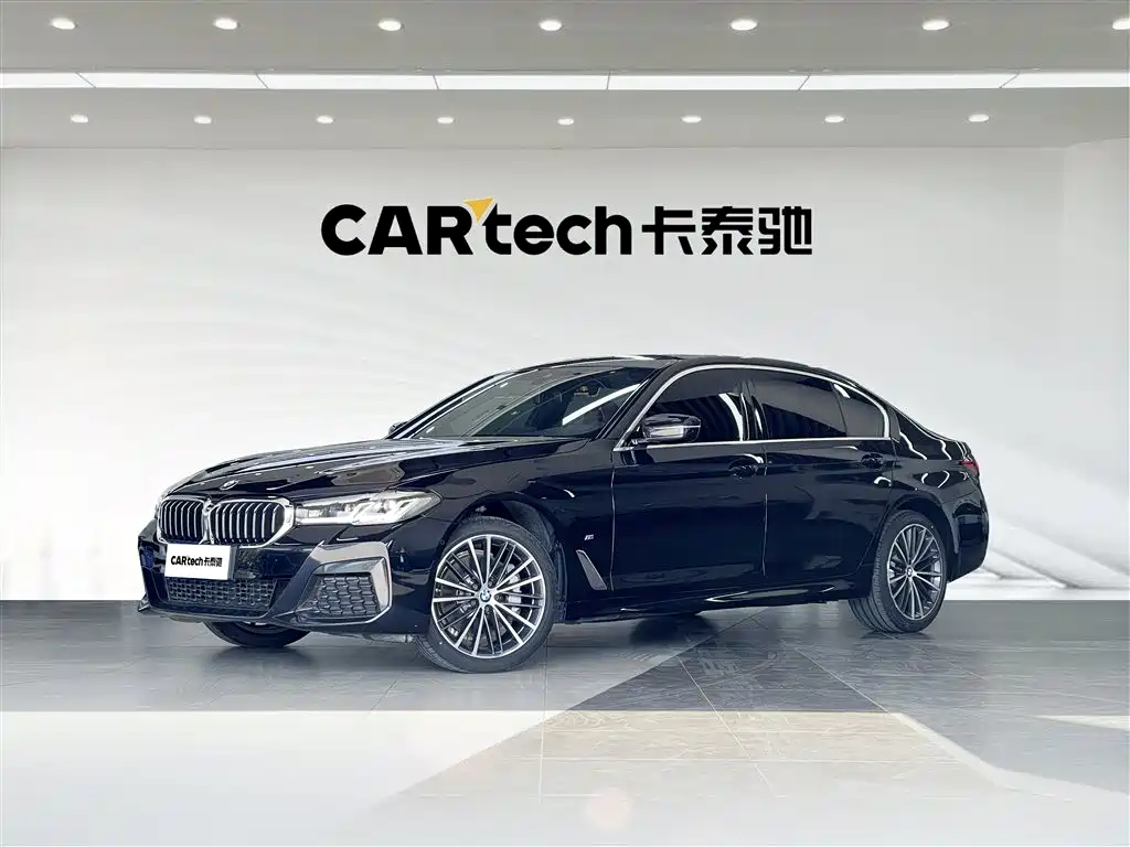 BMW 5 Series 2023 — фото 1