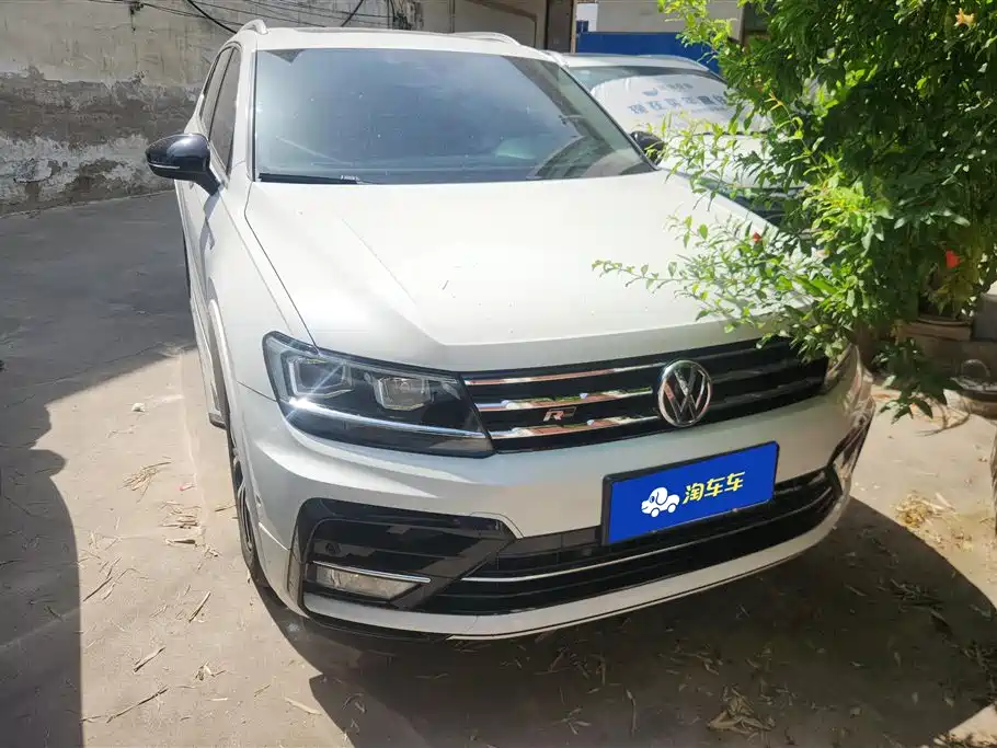 Volkswagen Tiguan L 2017 — фото 2