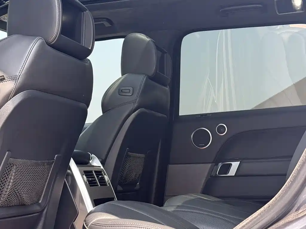 Land Rover Sport 2018 — фото 11