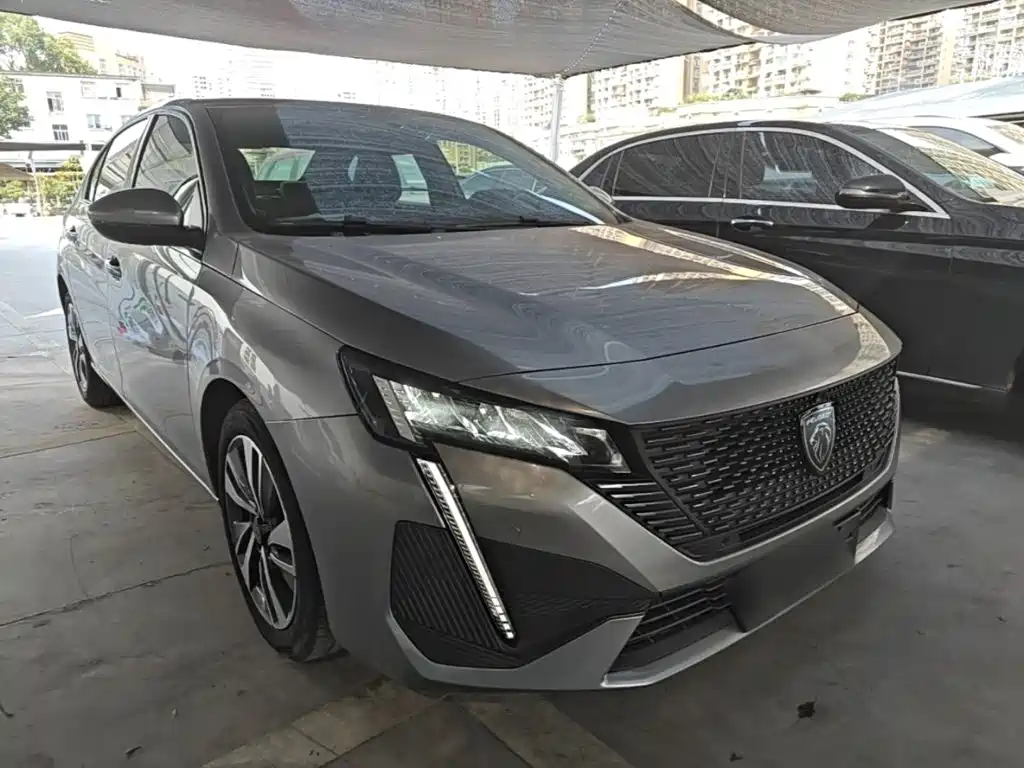 Peugeot 408 2023 — фото 4