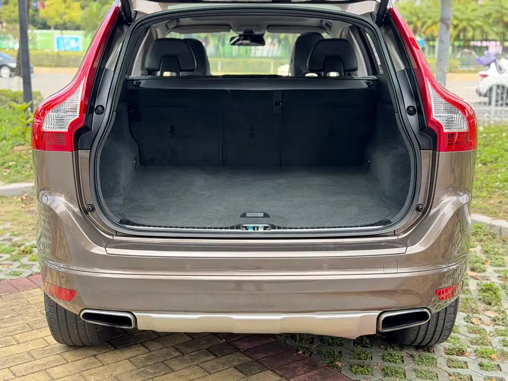 Volvo XC60 2013 — фото 19