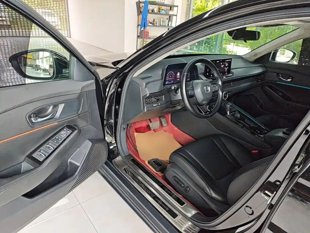 Honda Accord 2023 — фото 16