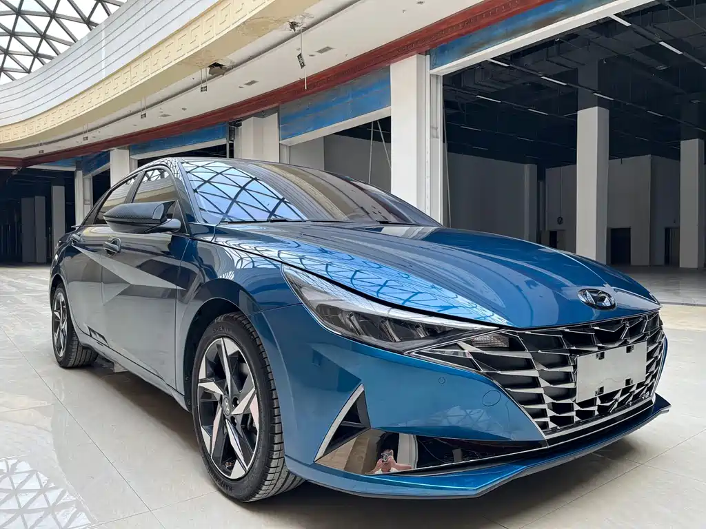 Hyundai Elantra 2022