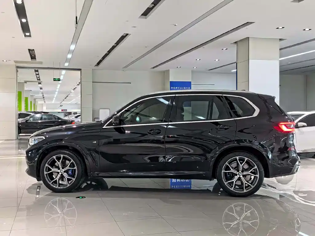 BMW X5 2021 — фото 7