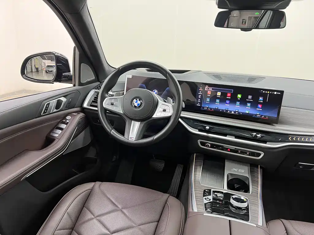 BMW X5 2025 — фото 23