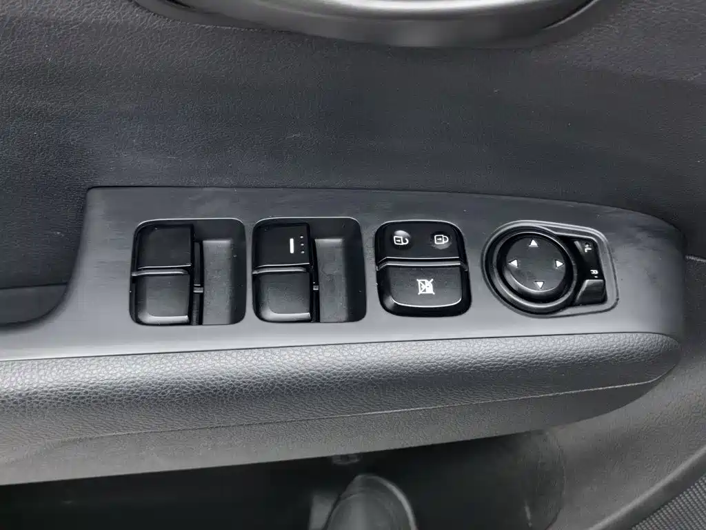 Kia KX3 2017 — фото 9